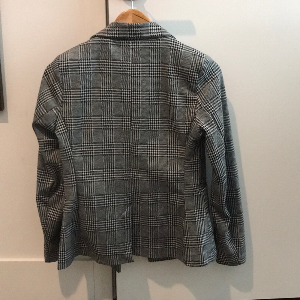Forever 21 Black and Gray Plaid Blazer - Picture 3 of 4